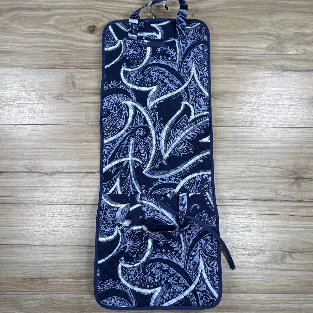 Vera Bradley Hanging Travel Organizer Navy Blue Paisley Quilted Toiletry Bag NWT
